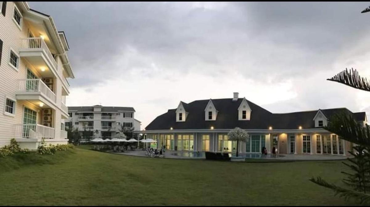 Home Feel-Hibiscus Suites - Housity