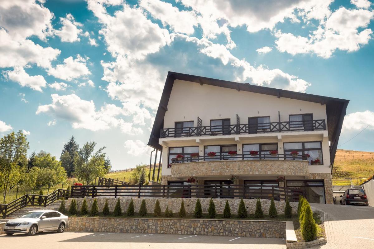 Vale Humor Residence - Housity
