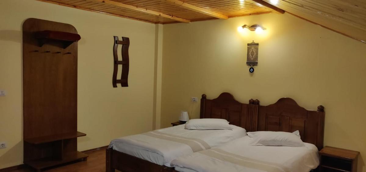 Pensiunea La Turcu - Housity