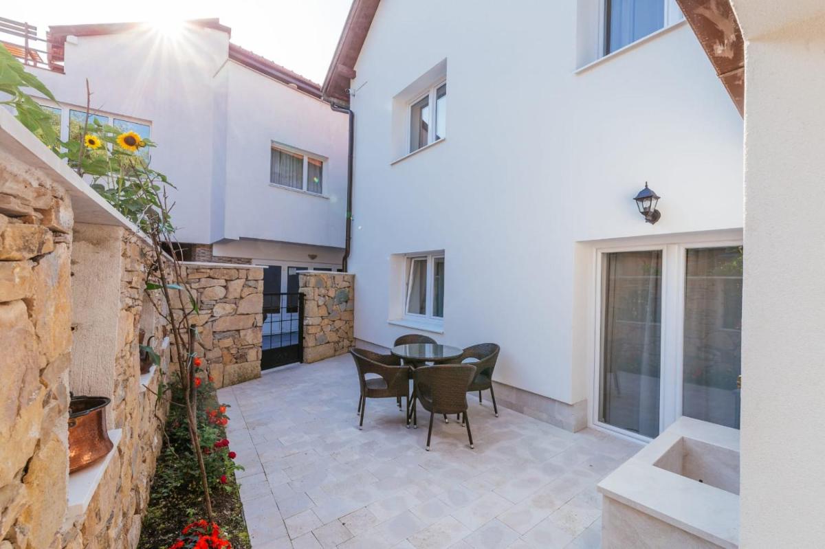 Apartment Stari Pazar - Housity