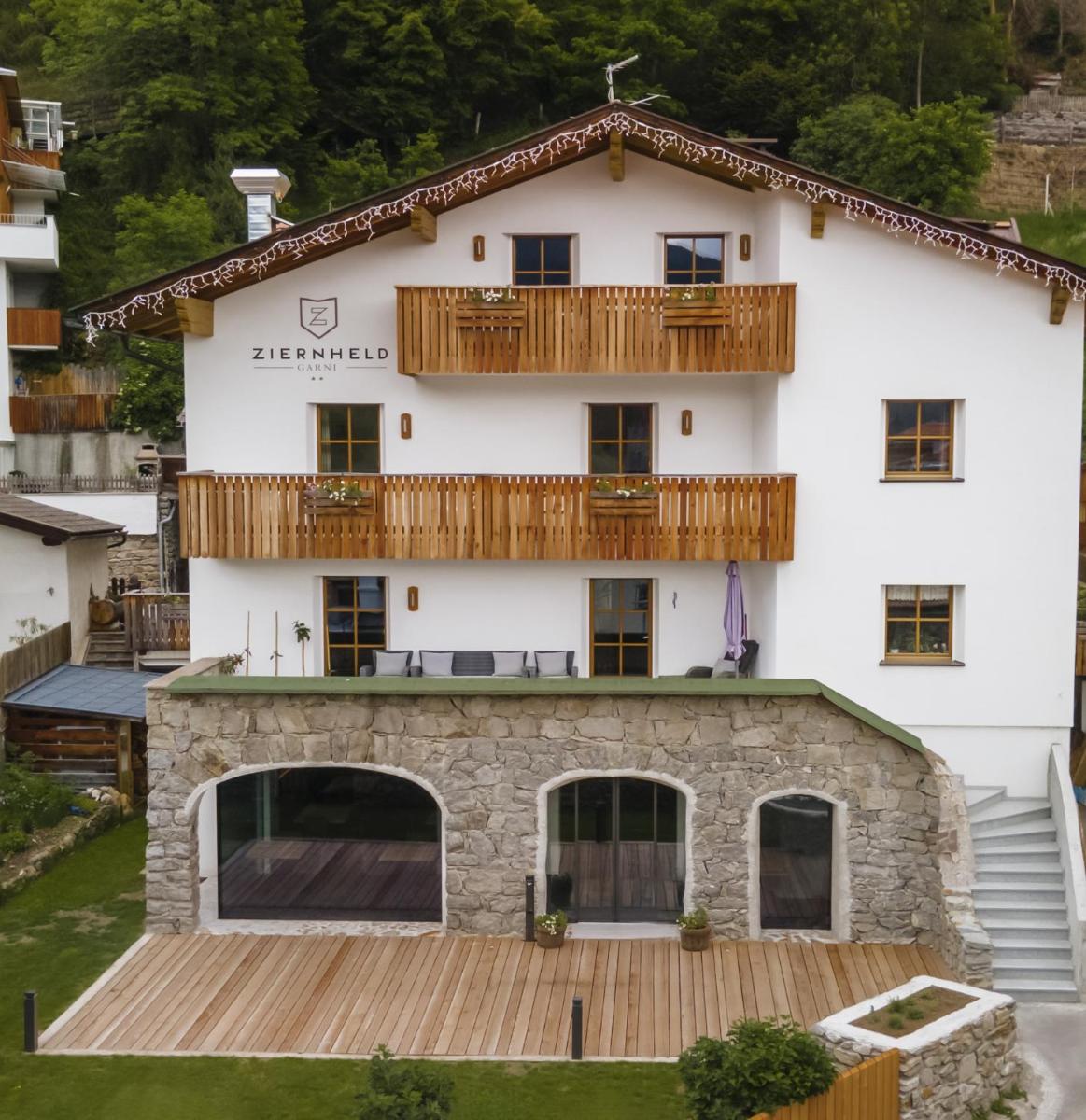 Garni Ziernheld - Housity