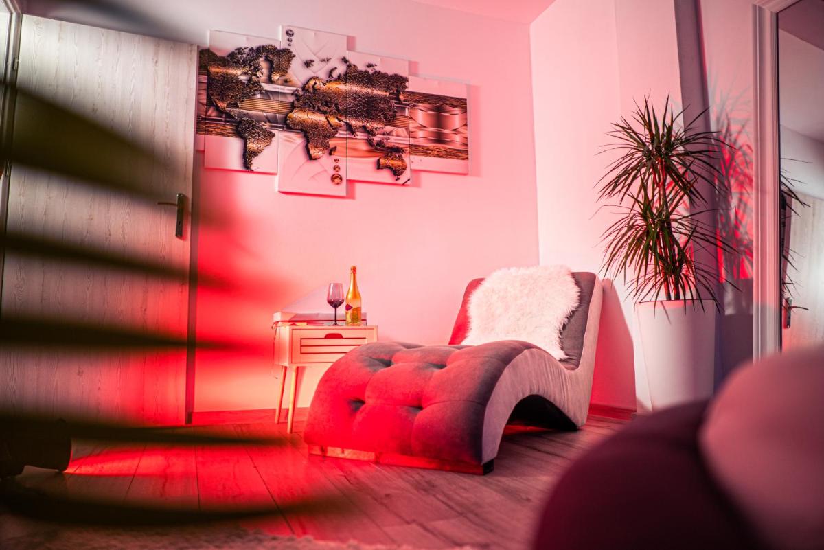 Suitetrails - Apartament Craiova Modern Space Semineu Pat Rotund