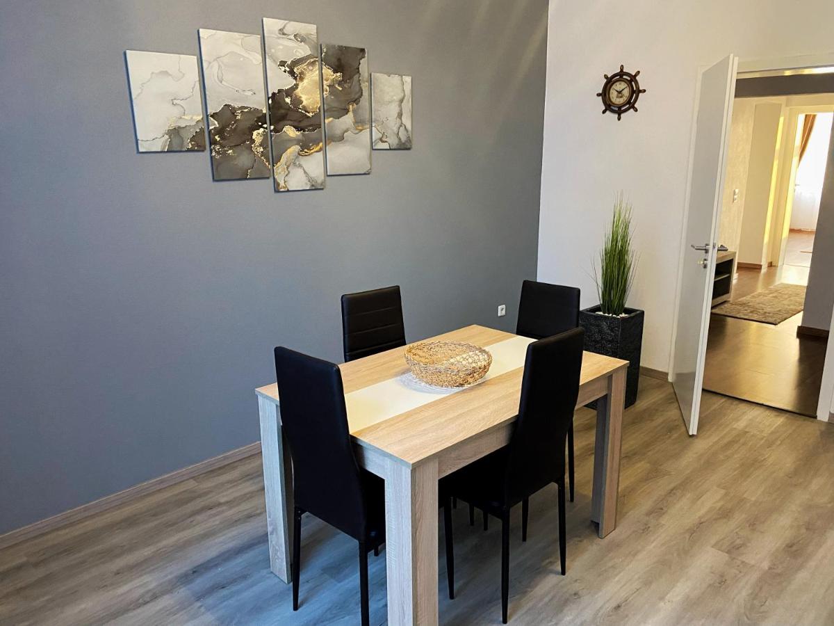 Cozy Apartment Bernburg 1 - Housity