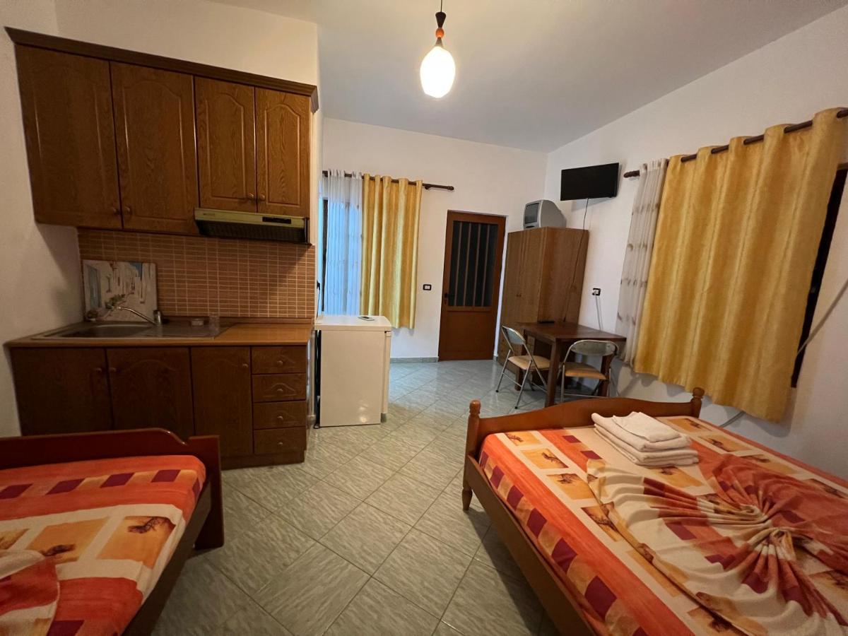 Vasili Guest House - Housity