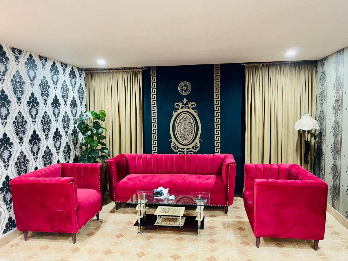 Hotel Serena Palace - Housity