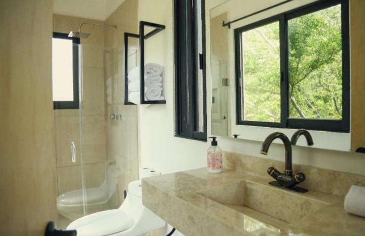Yauik S - Housity