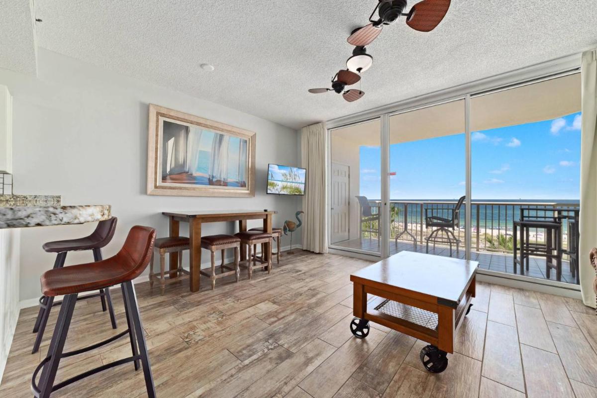 Beach Club C-509 - Housity