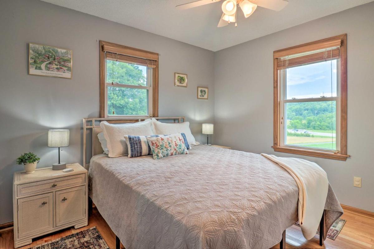 Charming Mills River Home with Porch and Yard! - Housity
