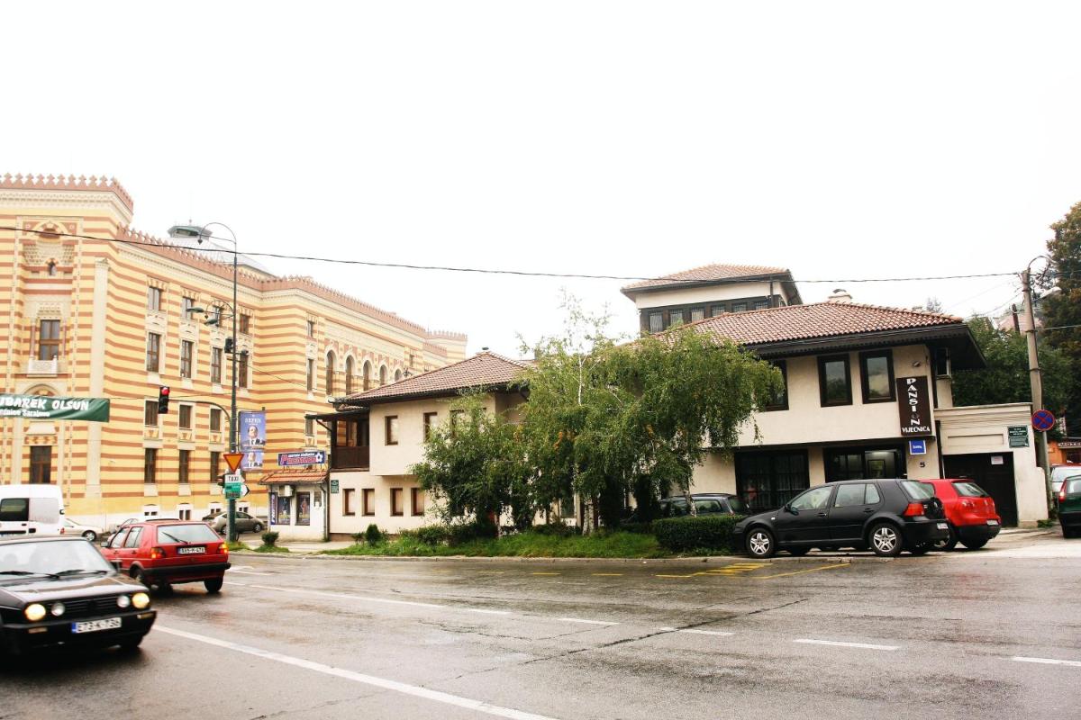 Bed and Breakfast Vijecnica - Housity