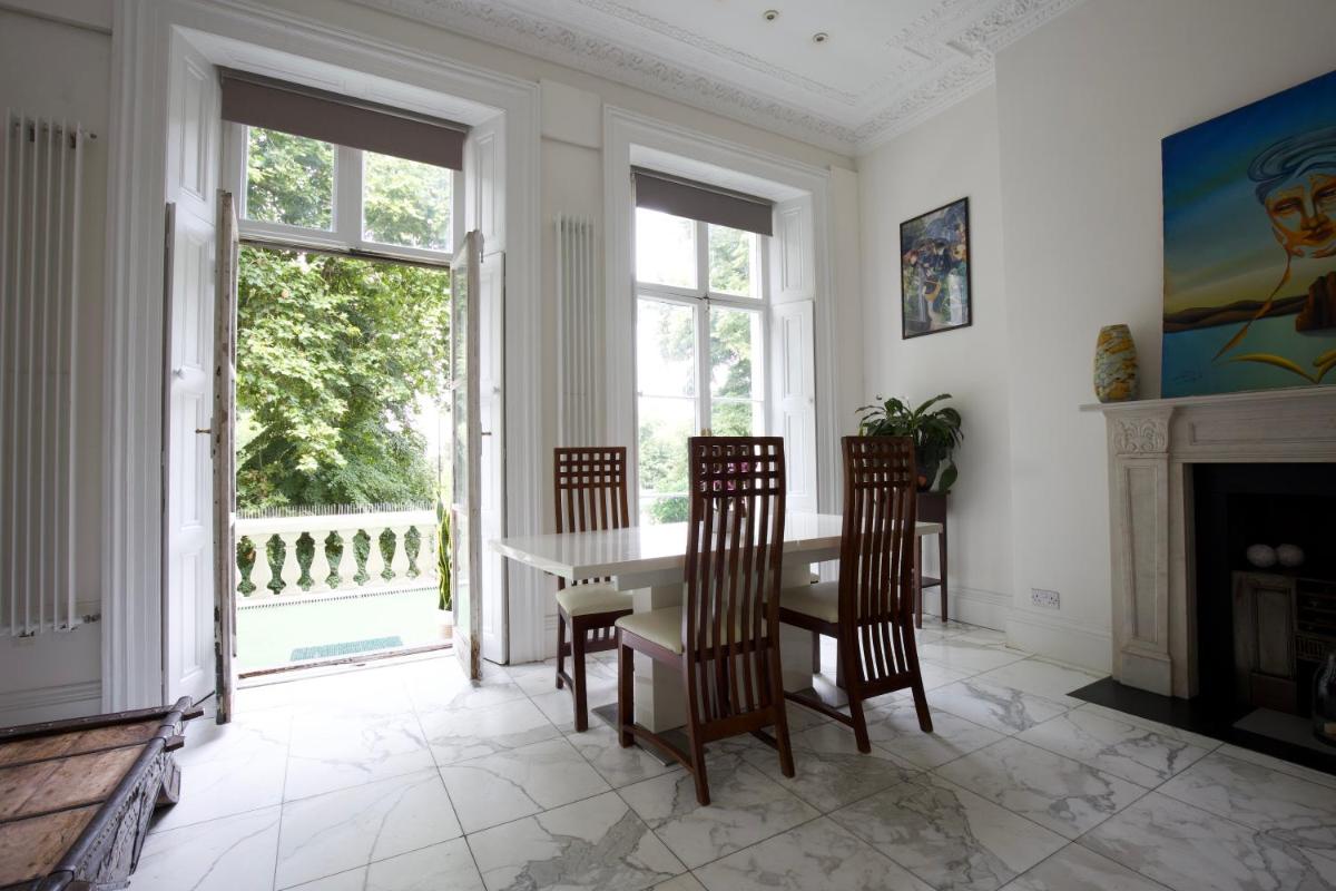 Large 2 Beds Flat Overlooking Clapham Common Park - Housity