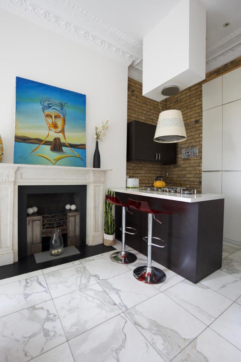 Large 2 Beds Flat Overlooking Clapham Common Park - Housity