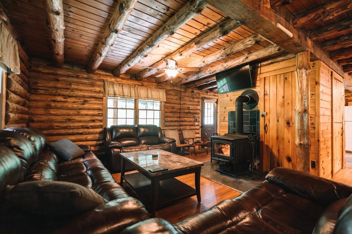 Afton Cabin - Housity