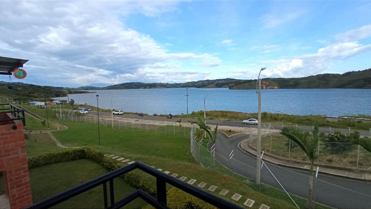 Villa Campestre Majagua - Lago Calima - Darien - Housity
