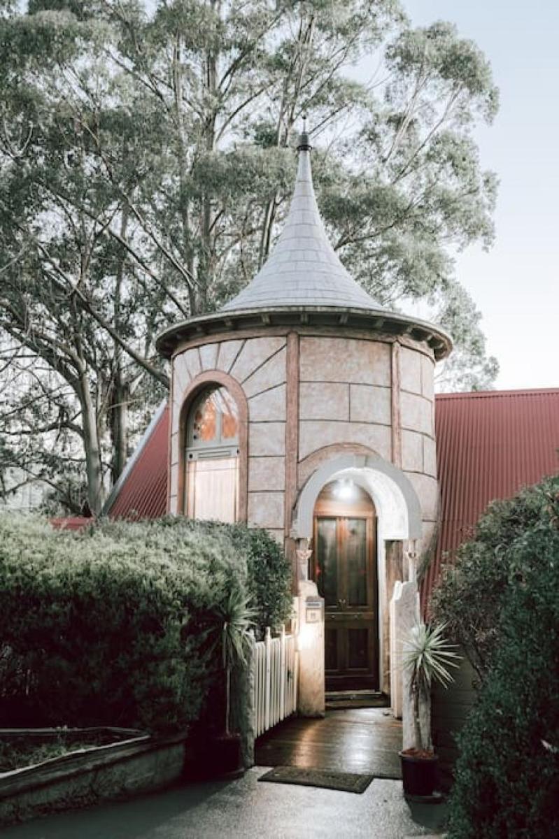 Suitetrails - Olinda Enchanted Tower Spa Gas Log Fire and Netflix