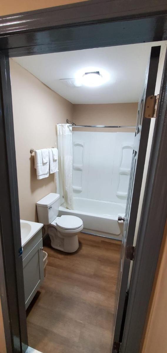 Hi-way rest motel - Housity