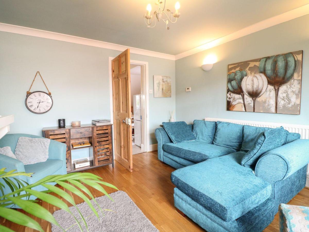 Cute Remarkable quirky 2 Bed House in Derby - Housity