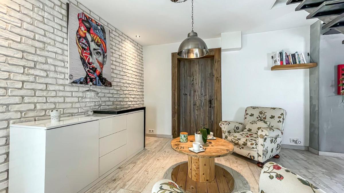HOMEY CHARMANT - Villa unique / 4 chambres / Chic et agréable / Orientée famille - Housity