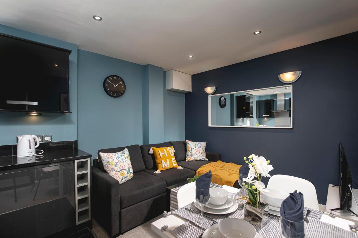 Lovely Brighton Apartments Moments Away From Royal Pavilion - Housity