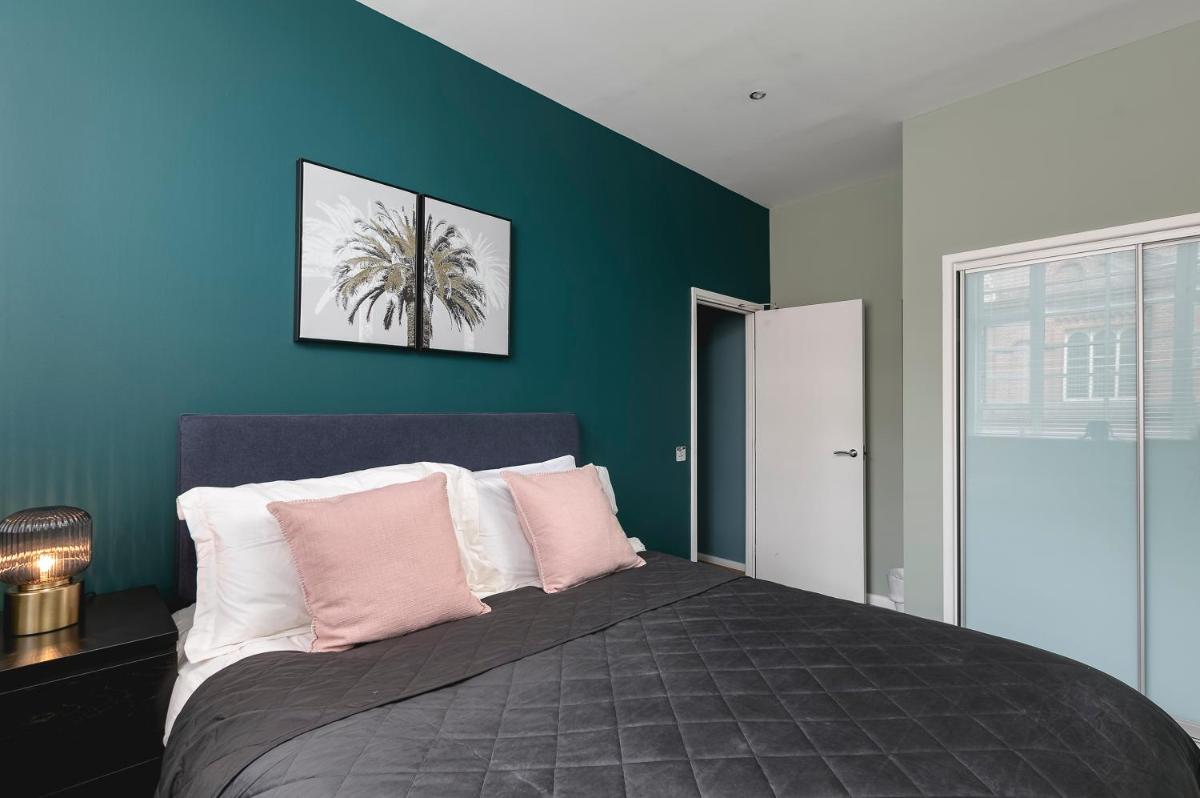 Lovely Brighton Apartments Moments Away From Royal Pavilion - Housity