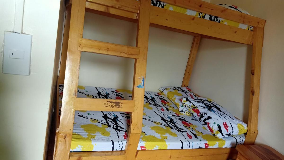 JO-ZA-NA's Hostel(bed and breakfast) - Housity
