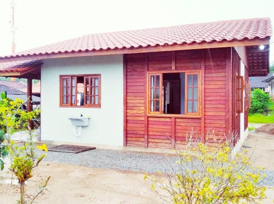 Casa Nova! Na praia do Itaguaçú - SFS - Housity