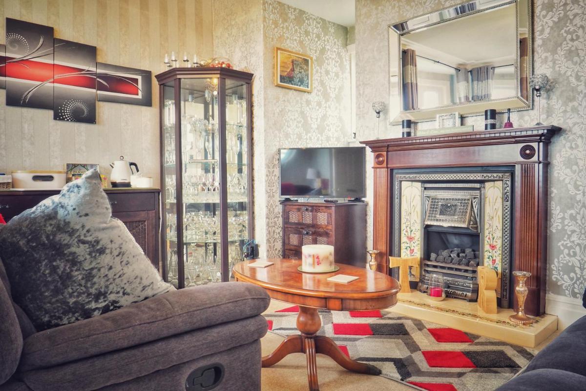 Alma Cliffe Guest House - Housity