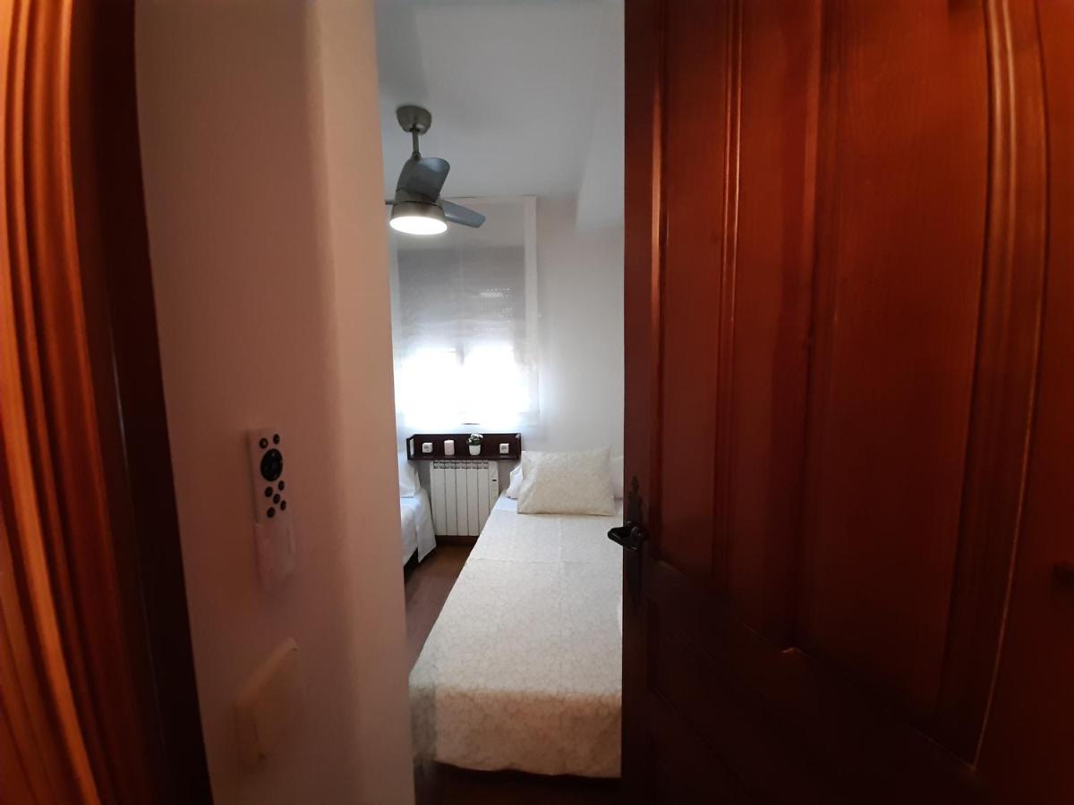 Casa con patio y chimenea en Piedralaves - Housity