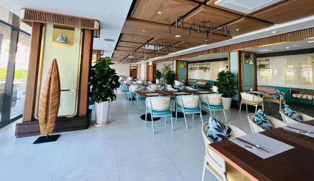 Sea view villa in Wyndham Garden Cam Ranh - Housity