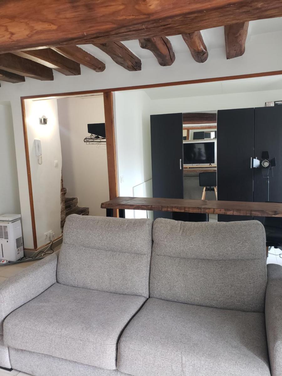 T1 grand confort - 3 minutes à pieds de la gare - jardin - Netflix - WIFI- Parking - Housity