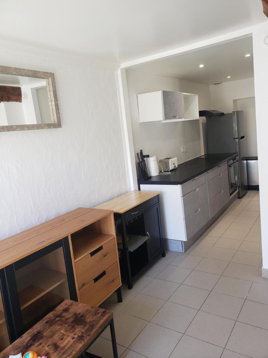 T1 grand confort - 3 minutes à pieds de la gare - jardin - Netflix - WIFI- Parking - Housity