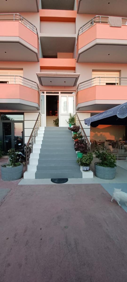 Villa Nuredinaj - Housity