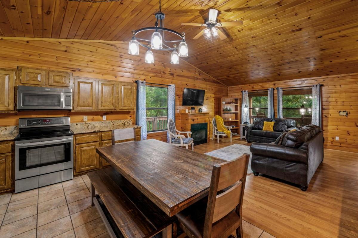Three Bears Lodge - Housity