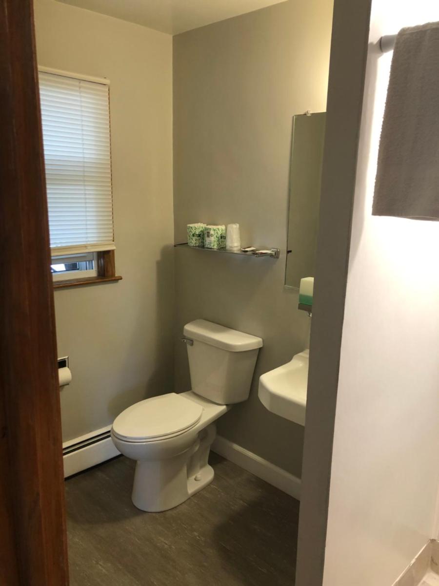Parkway Motel - Housity