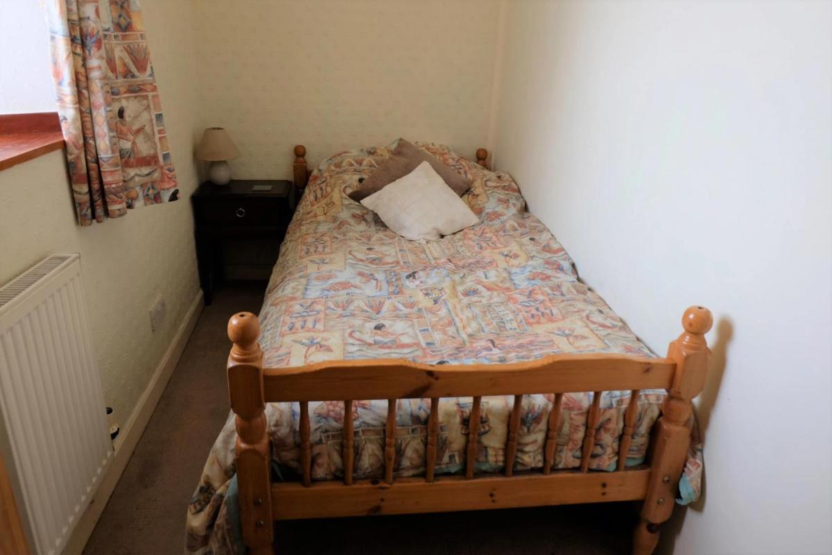 Fabulous location with sea and castle view - NC500 - Housity