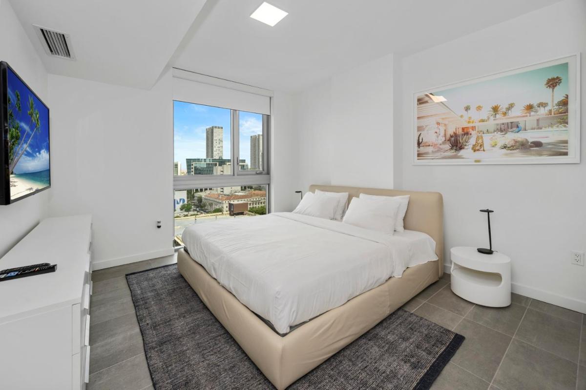 Fabulous Apartment with Pool, Gym, Lounge - Prime Location, Miami - Housity