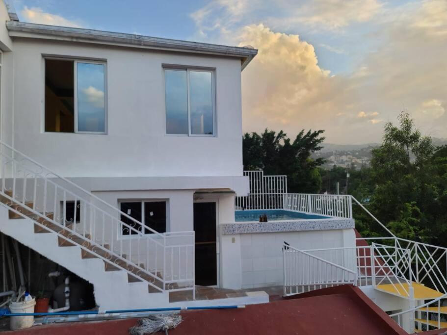 Suitetrails - Beautiful one bedroom penthouse suite