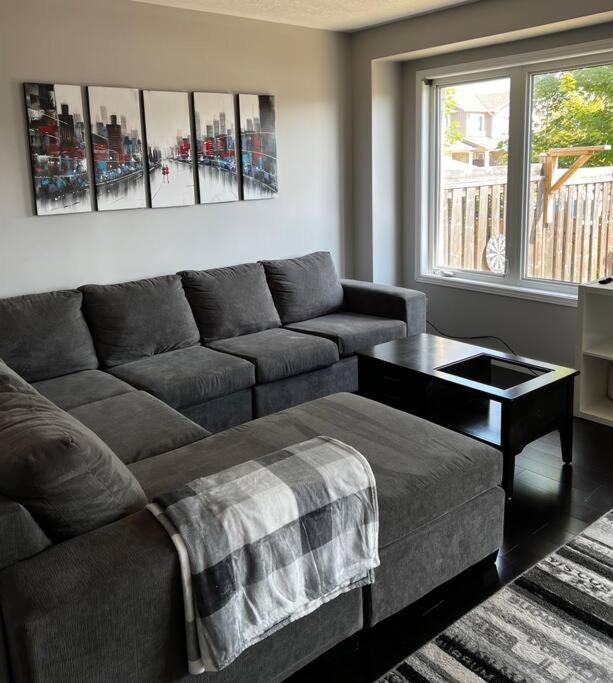 COZY TOWNHOUSE SOUTH END BARRIE - Housity