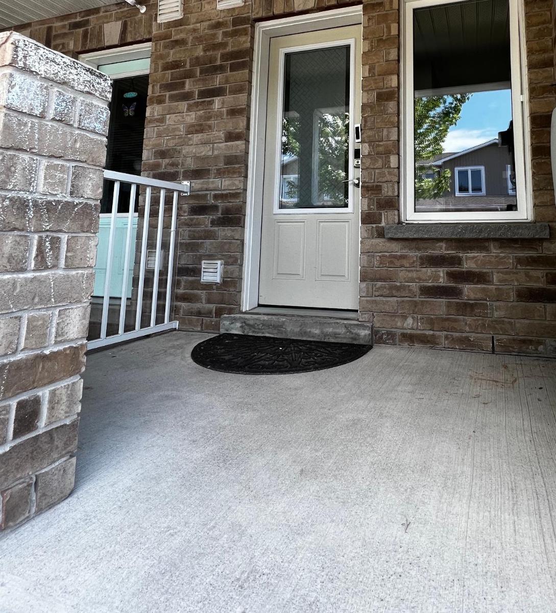 COZY TOWNHOUSE SOUTH END BARRIE - Housity