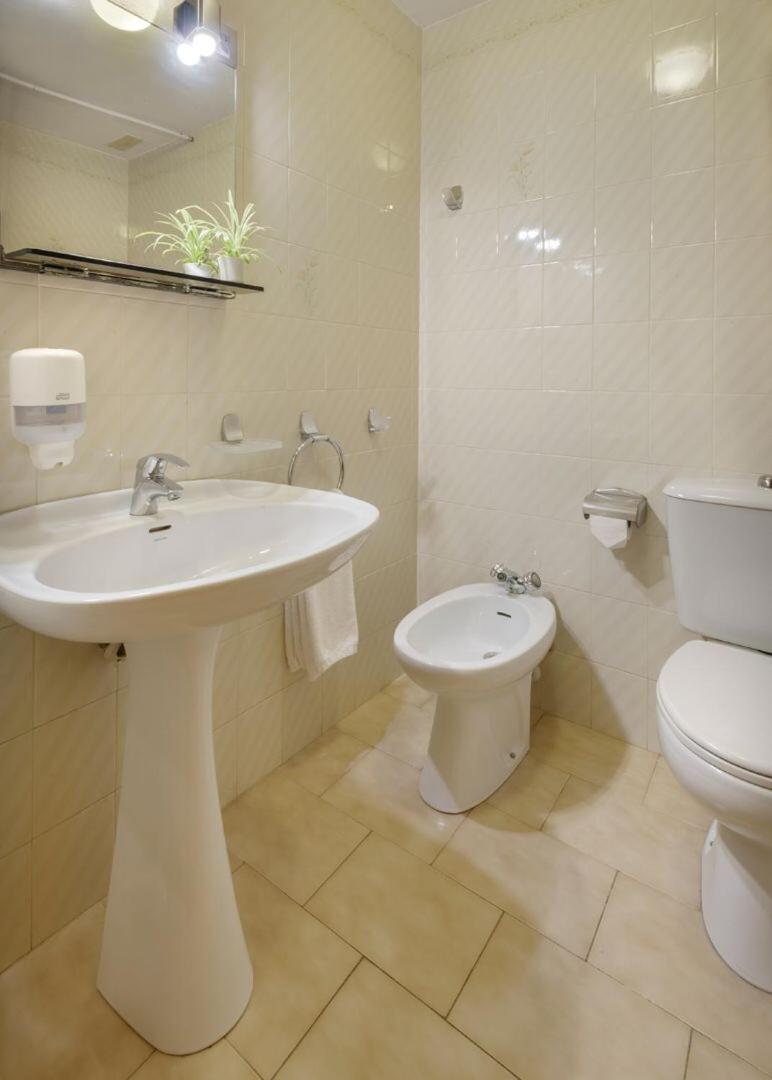 Hotel Lo Foraton - Housity