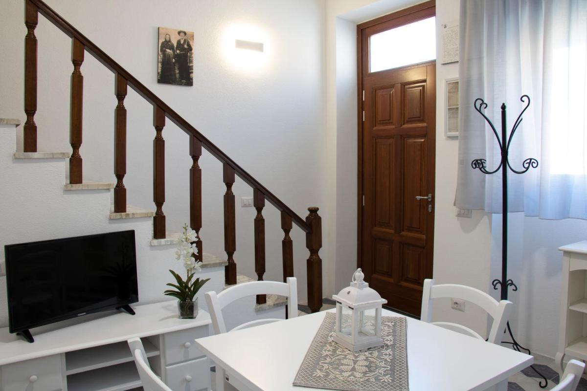 Bed & Breakfast Zia Menga - Luogosanto Sardinia - Housity