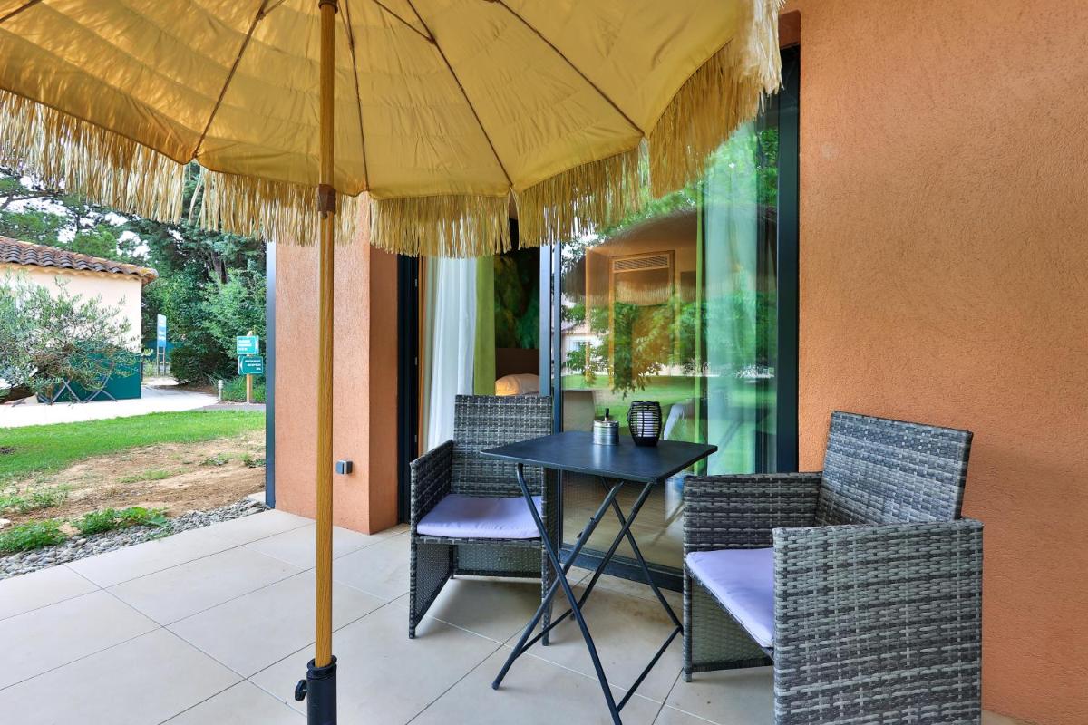 Logis Hôtel & Spa Déjeunez Sous L'Arbre - Housity