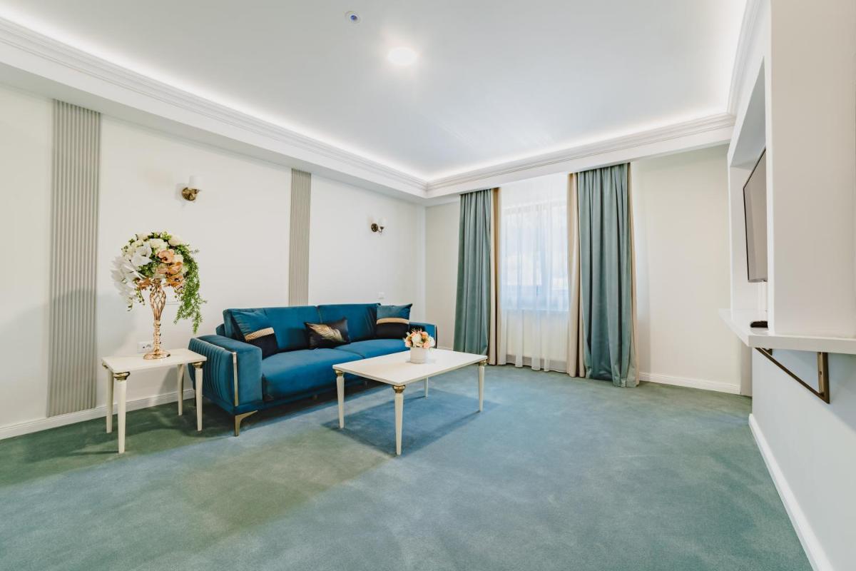 3 Stejari Brasov - Housity