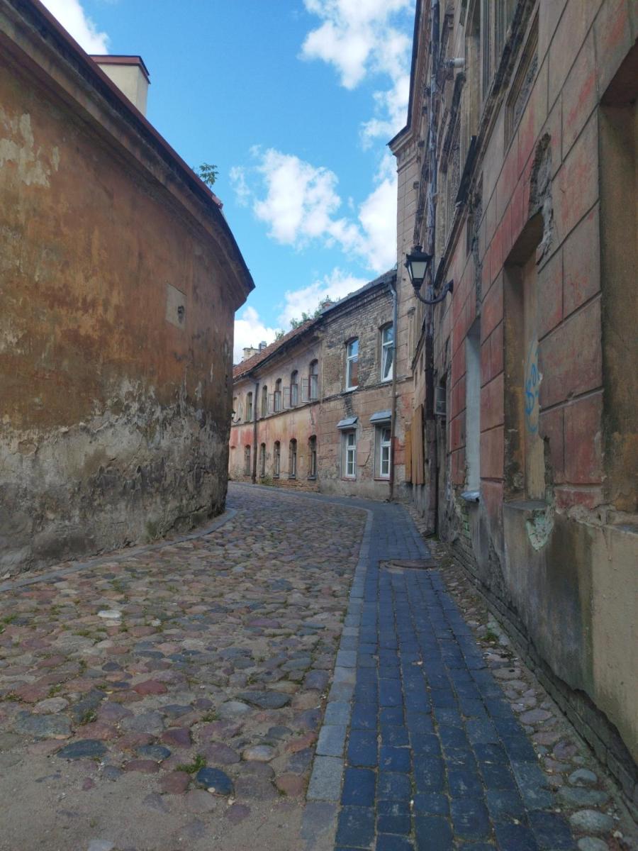 Suitetrails - Gates of Dawn Apartment in Old Town
