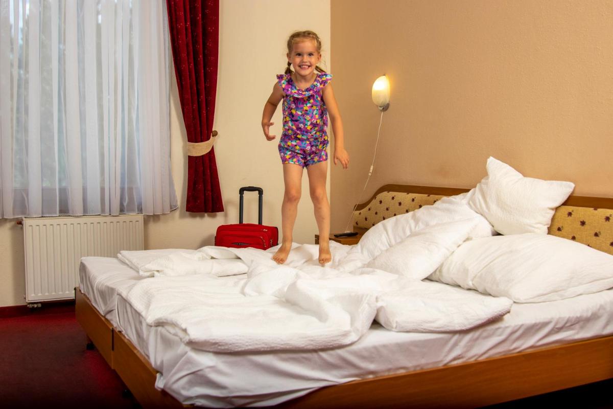 Hotel Imperial Gyogyszallo es Gyogyfurdo - Housity