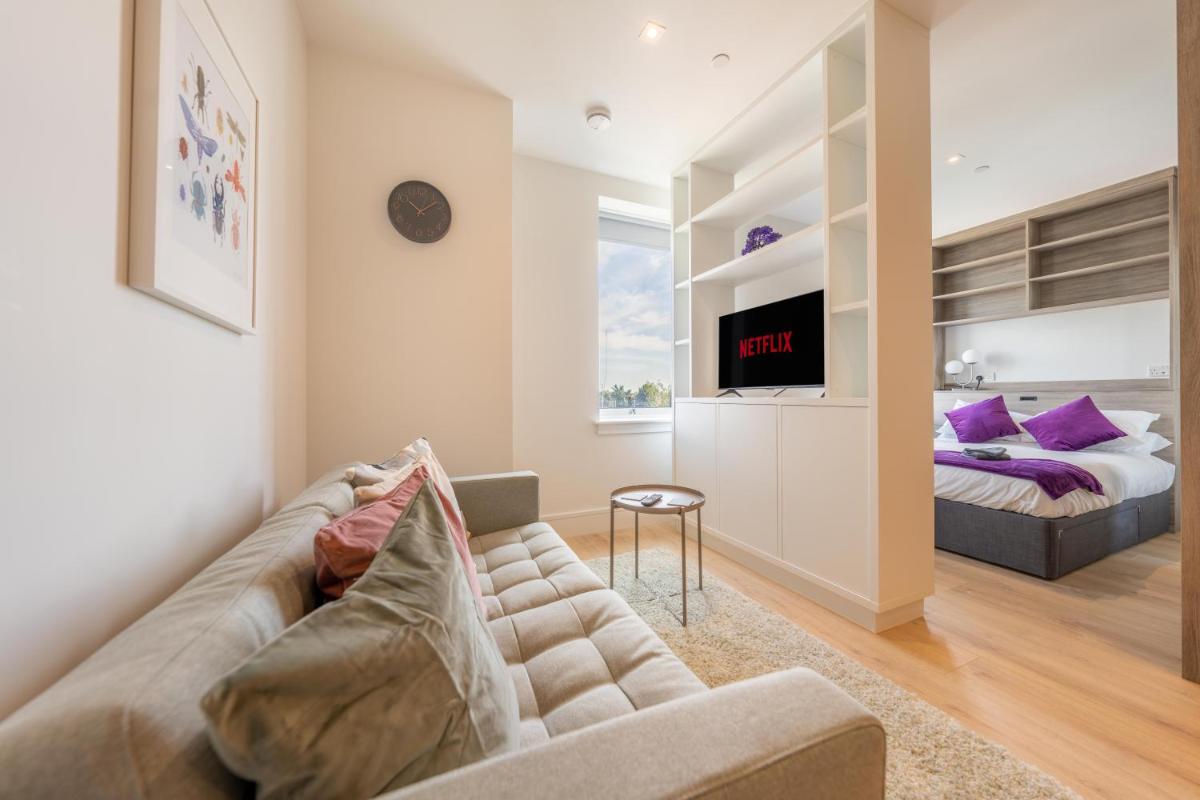 LUXURY APARTMENTS - Heathrow airport - Housity