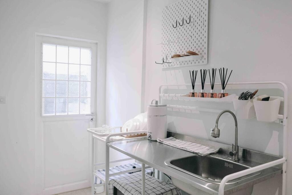 820house - Entire Floor 4 beds - Housity
