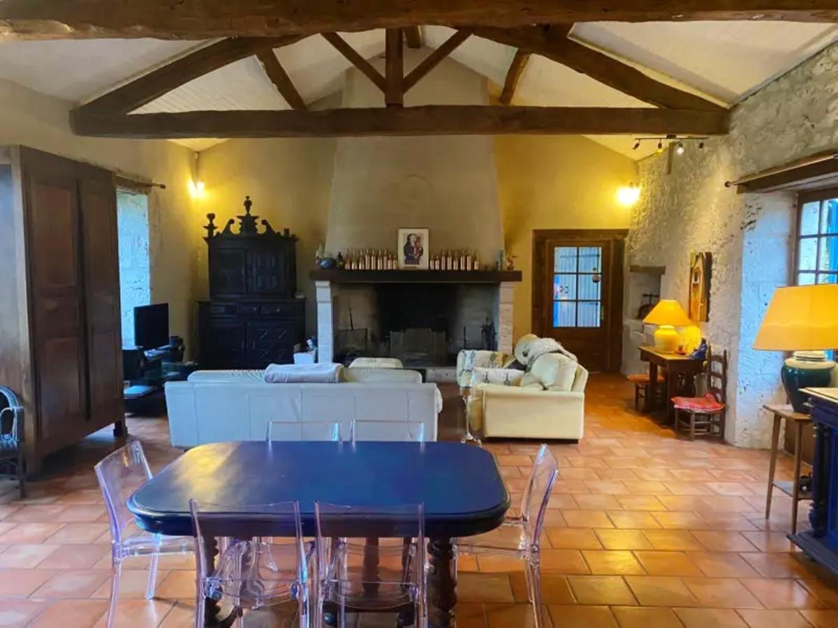 Villa de 5 chambres avec piscine privee jardin amenage et wifi a Fauroux - Housity