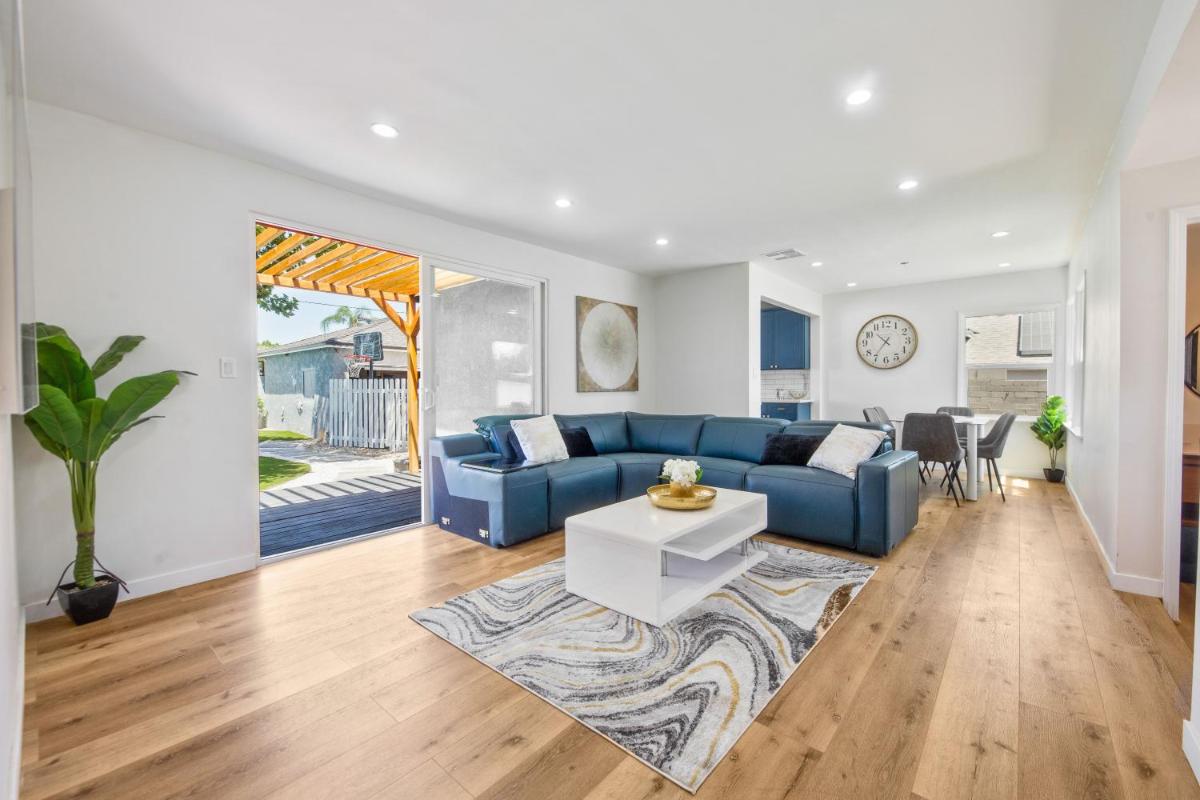An amazing full house with a pool - Housity