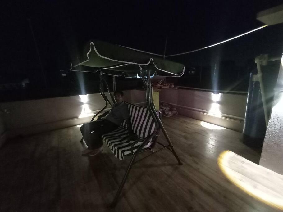 Tosh Villa - Modern 2Bhk Duplex with Rooftop Penthouse - Housity