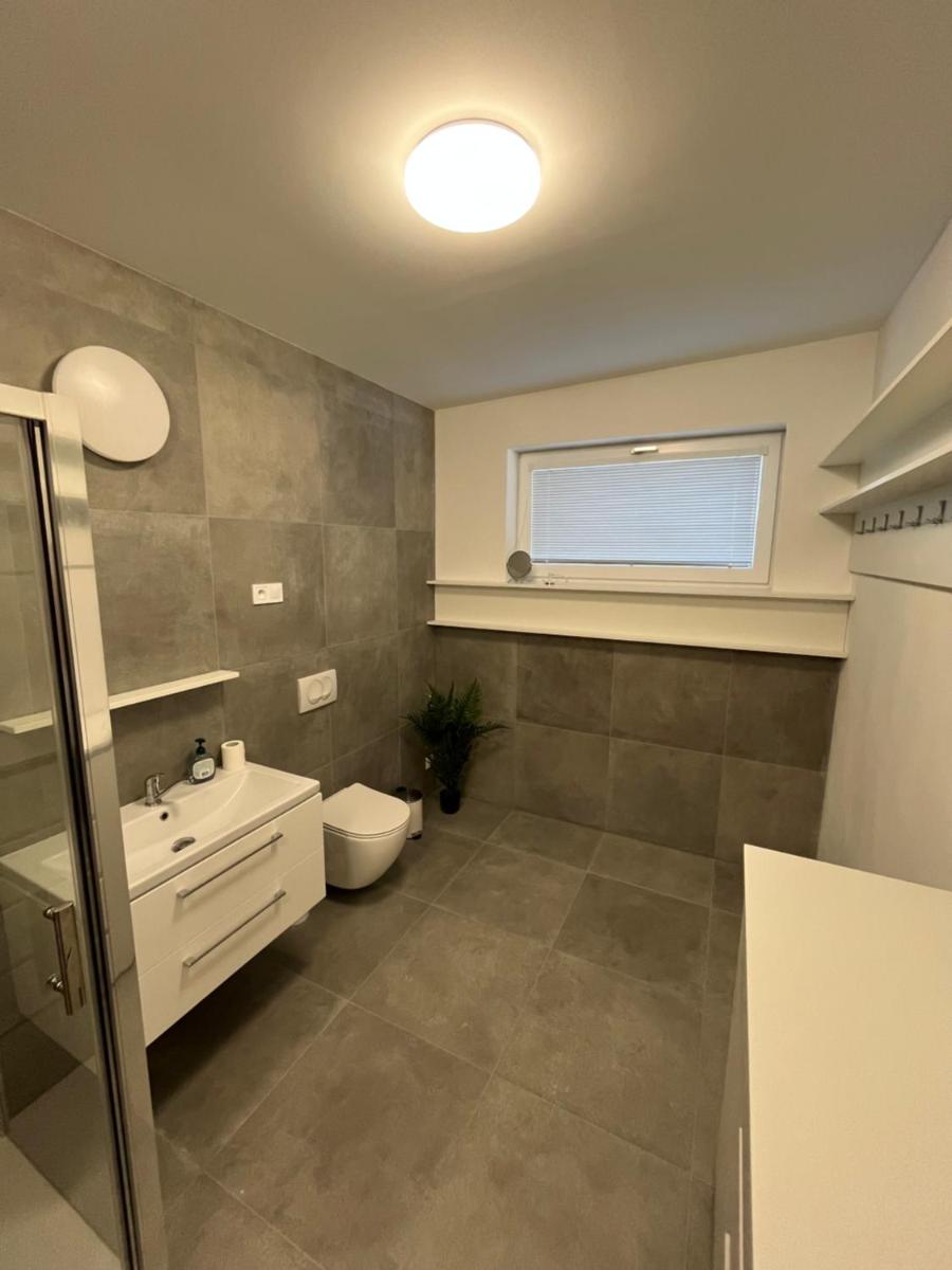 Moderný apartmán pri kúpalisku na Kurinci - Housity